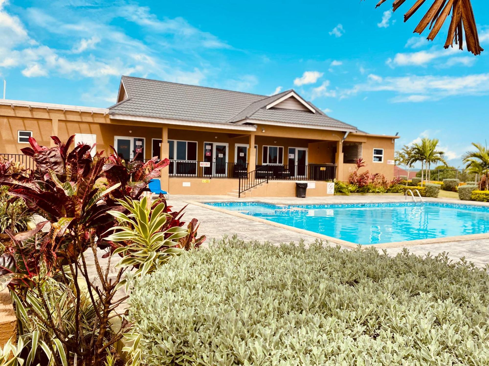 Jhadano 3Br Pool & Gym Shuttle Gated Villa Florence Hall Exterior photo