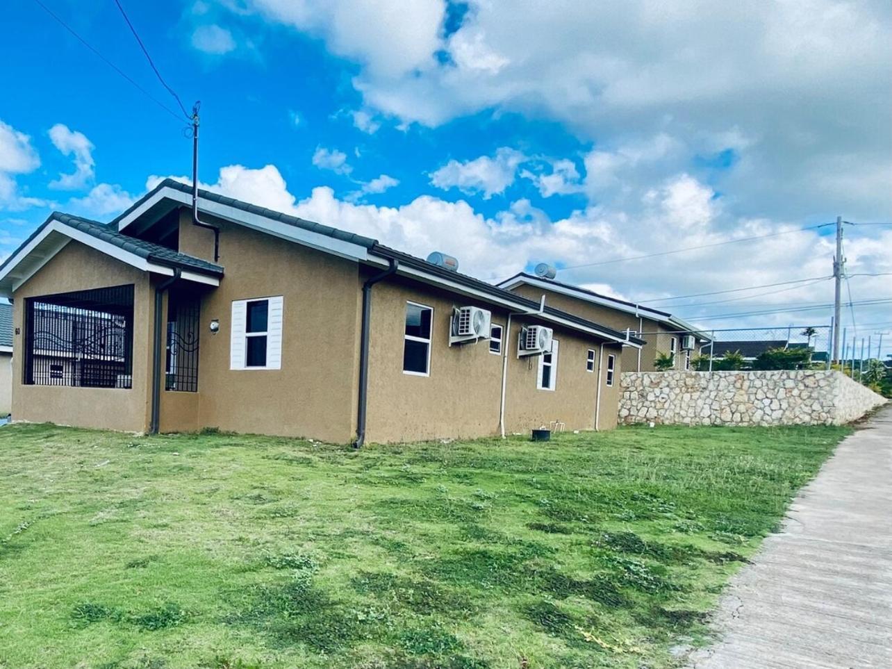 Jhadano 3Br Pool & Gym Shuttle Gated Villa Florence Hall Exterior photo